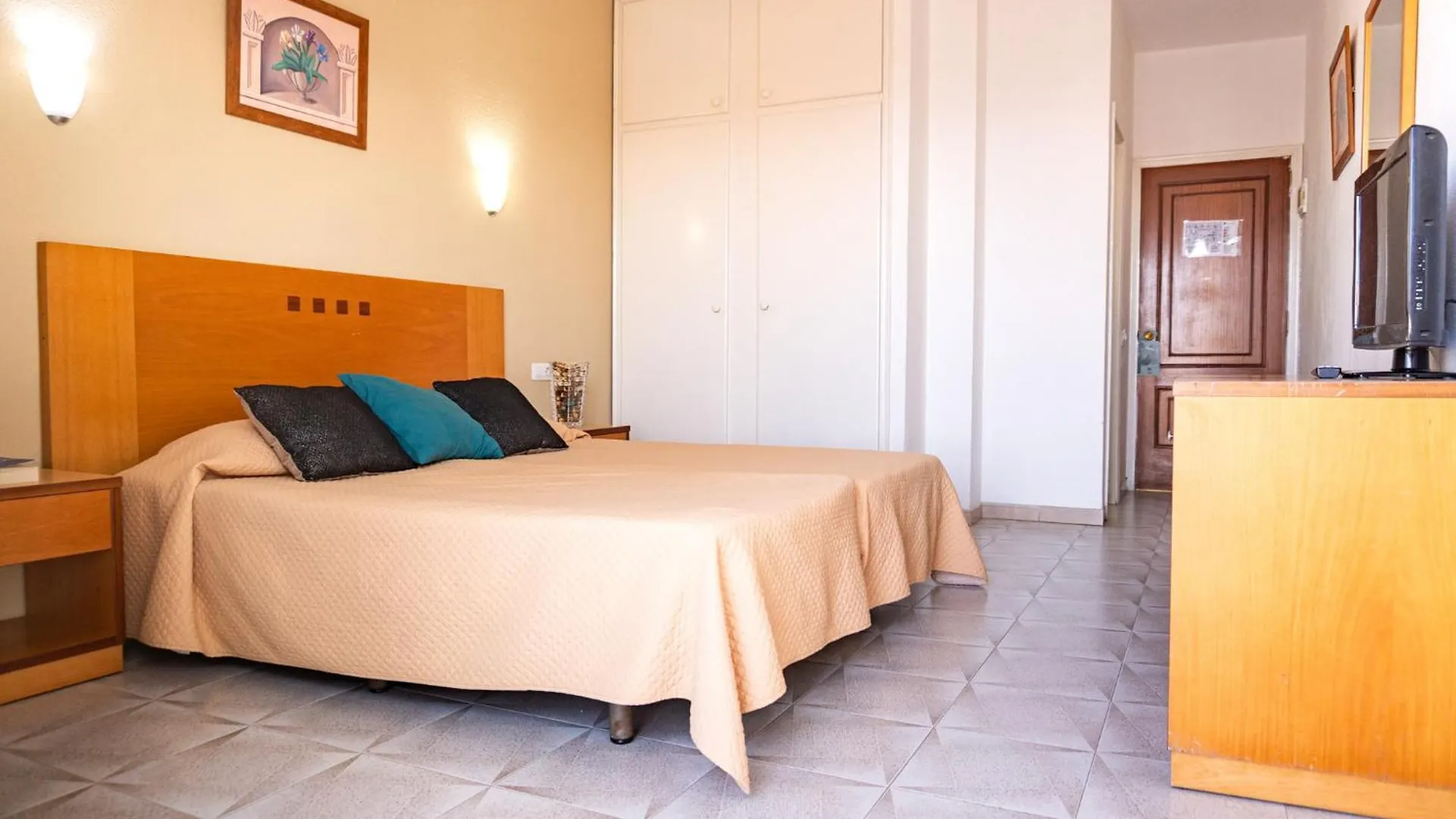 Hotel Aeropuerto Sur Сан-Исидро